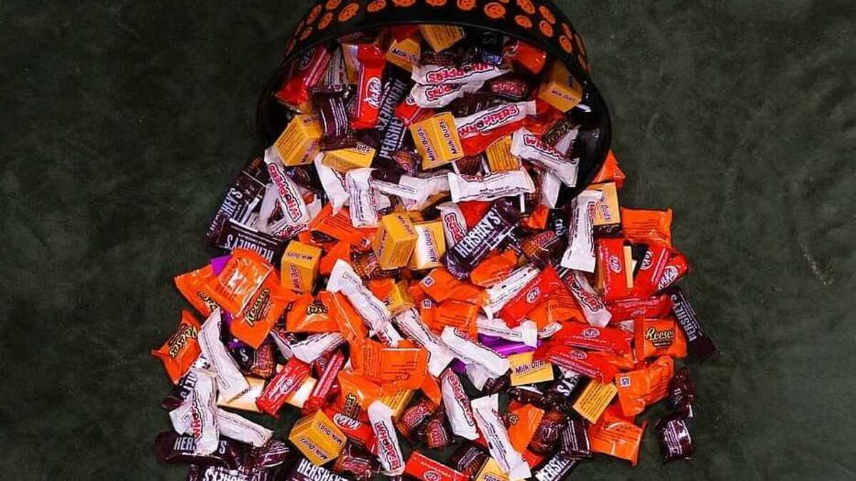 Instacart's Florida Halloween report: Reese's is No.1, regional candy ...
