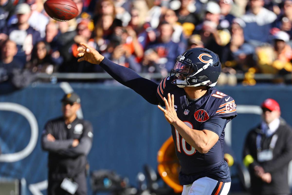  Nov 23, 2025; Chicago, Illinois, USA; Chicago Bears quarterback Caleb Williams (18) drops back to pass against the Pittsburgh Steelers during the second half at Soldier Field. Mandatory Credit: Mike Dinovo-Imagn Images 