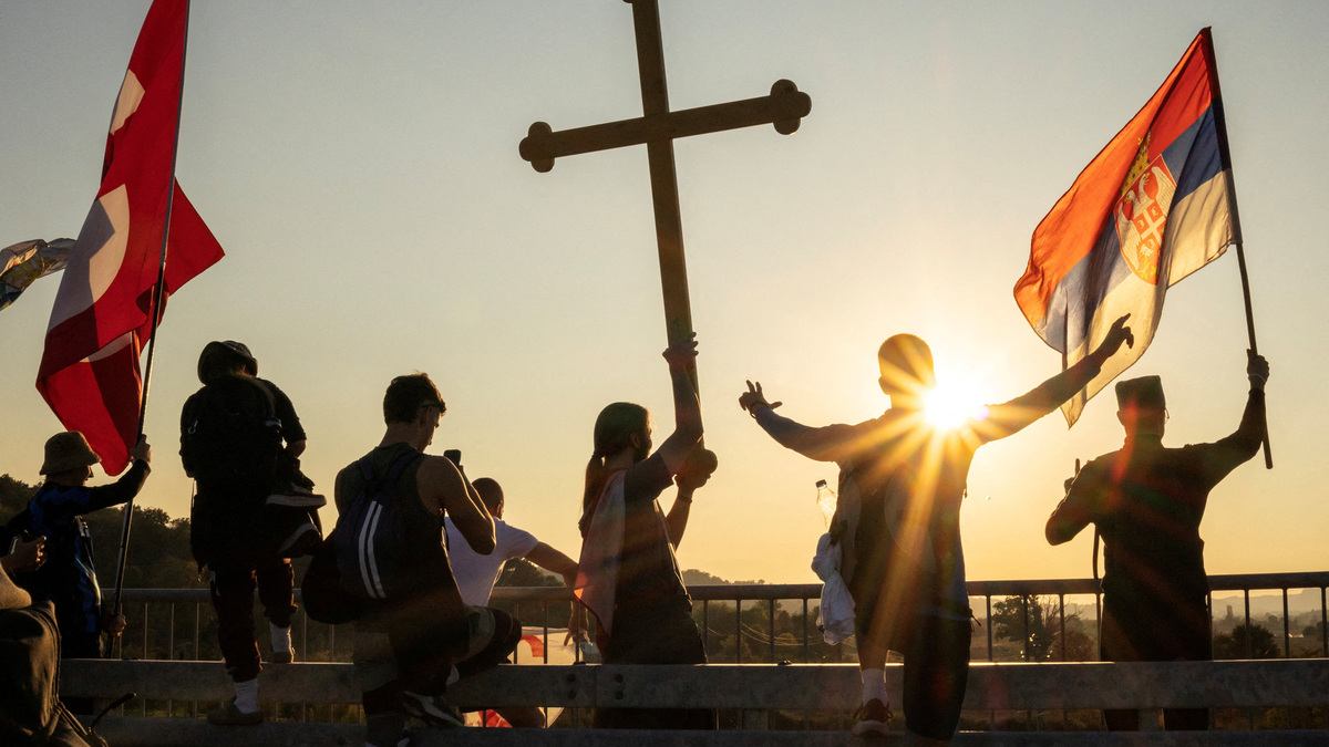 As Serbia votes, students emerge as greatest threat to Vucic's long ...