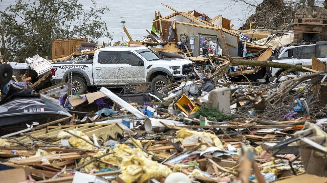 How Trump's disaster aid delays and FEMA cuts could galvanize the ‘movable middle' in the 2026 elections 