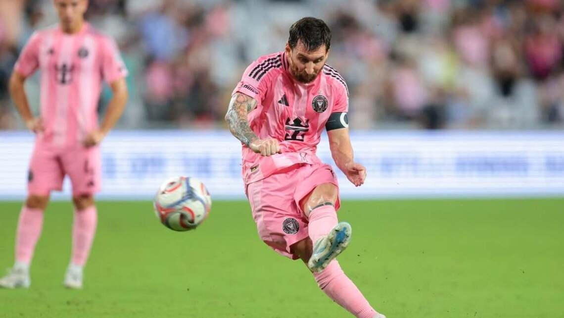 Lionel Messi scores 4 as Inter Miami routs Montreal 