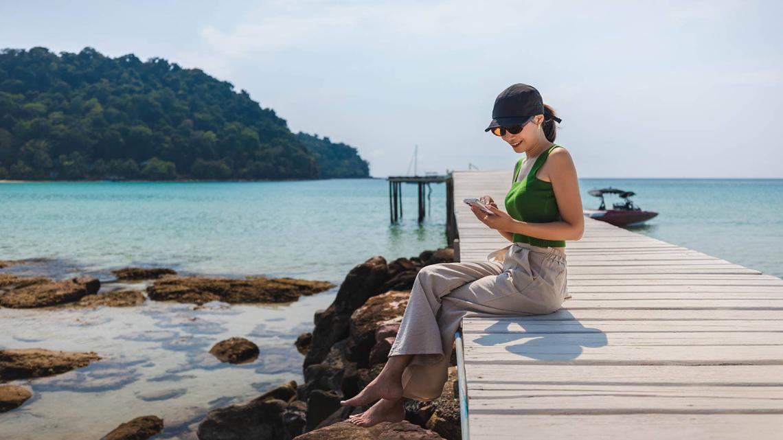 Will your cell phone still work on on a Caribbean cruise? 