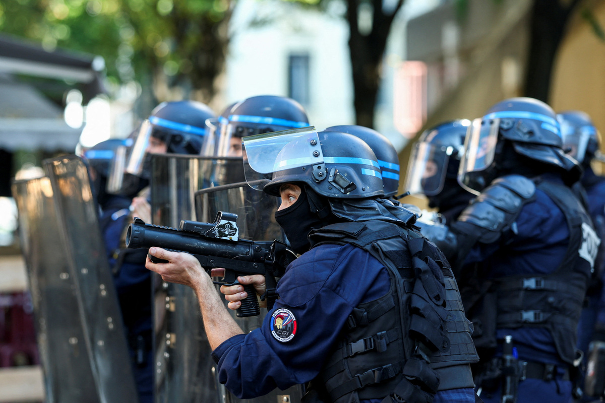French policing under scrutiny as student protest injuries mount ...