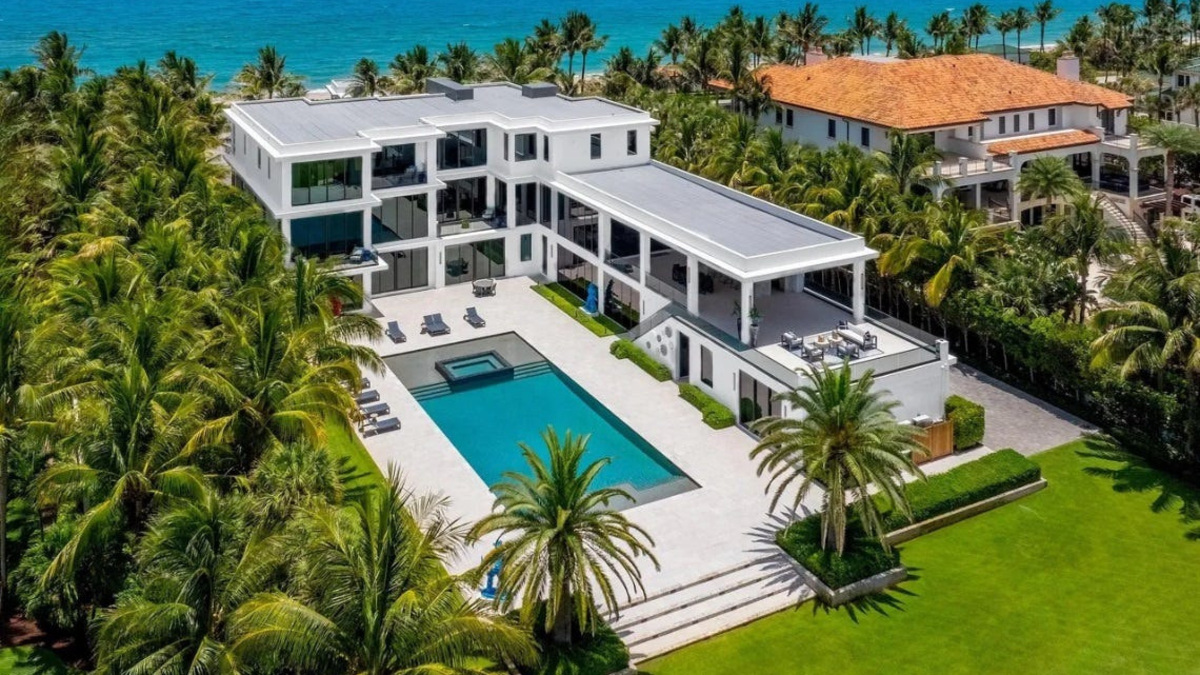 An ocean-to-lake estate at 1660 S. Ocean Blvd.in Manalapan near Palm Beach has sold for $70.85 million, the price recorded with the deed.