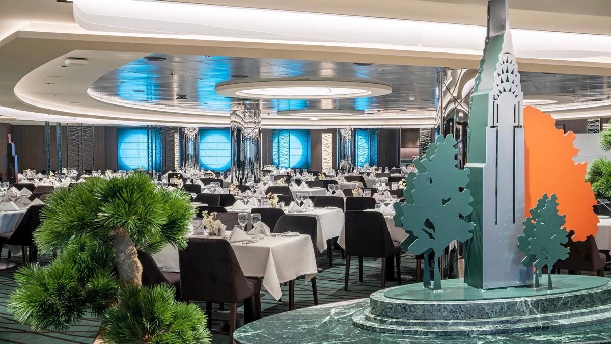  The Central Park Restaurant is one of three main dining restaurants on MSC Seashore. 