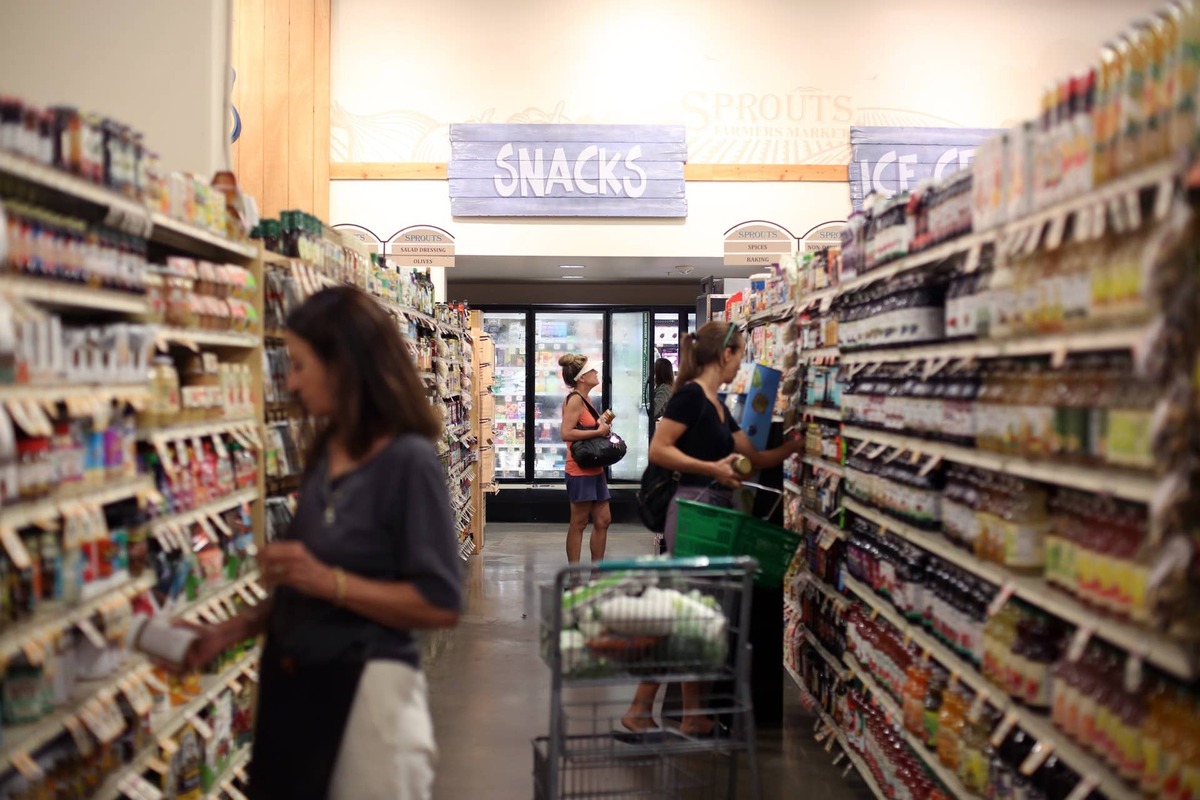  Sprouts Farmers Market could soon catch up with rival Whole Foods in terms of store count. 