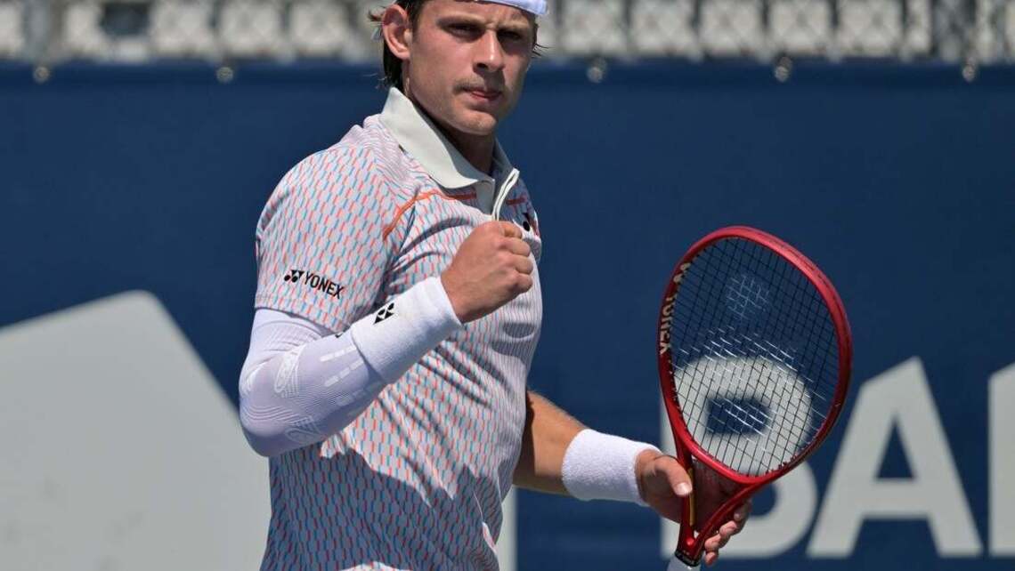 Unseeded Zizou Bergs stuns Carlos Alcaraz in Shanghai