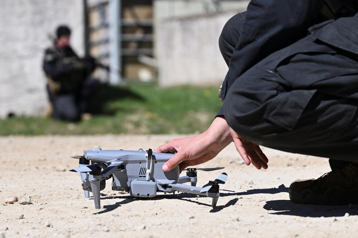 A soldier holds a drone at a media day during the U.S. Army Combined Resolve exercise at the U.S. Army's southern Germany training facilities in Hohenfels, Germany, April 30, 2026. REUTERS/Angelika Warmuth