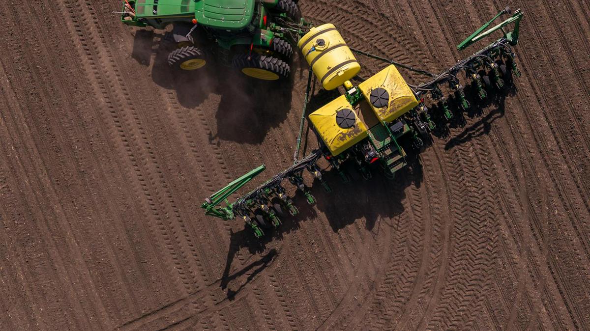 Andrew Karau plants corn while there is an opening with the good weather in St. James, Minn., on April 23, 2026. Many farmers wanted a provision that would extend E15 ethanol mix year-round. That was not in the final farm bill, but Republicans promise a separate vote on the issue.  (Richard Tsong-Taatarii/The Minnesota Star Tribune/TNS)