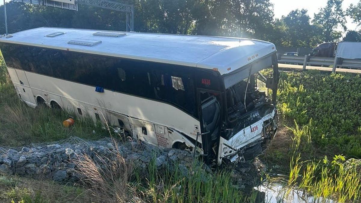 A bus traveling southbound on Interstate 95 in Virginia crashed early the morning of May 29, striking six other vehicles, according to Virginia State Police. At least five people were killed and dozens injured.