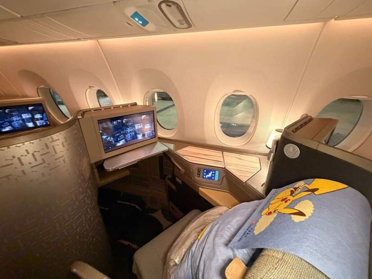  The large, comfortable seats in China Airlines business class. Photo credit: Marguerite "Peggy" Cleveland 