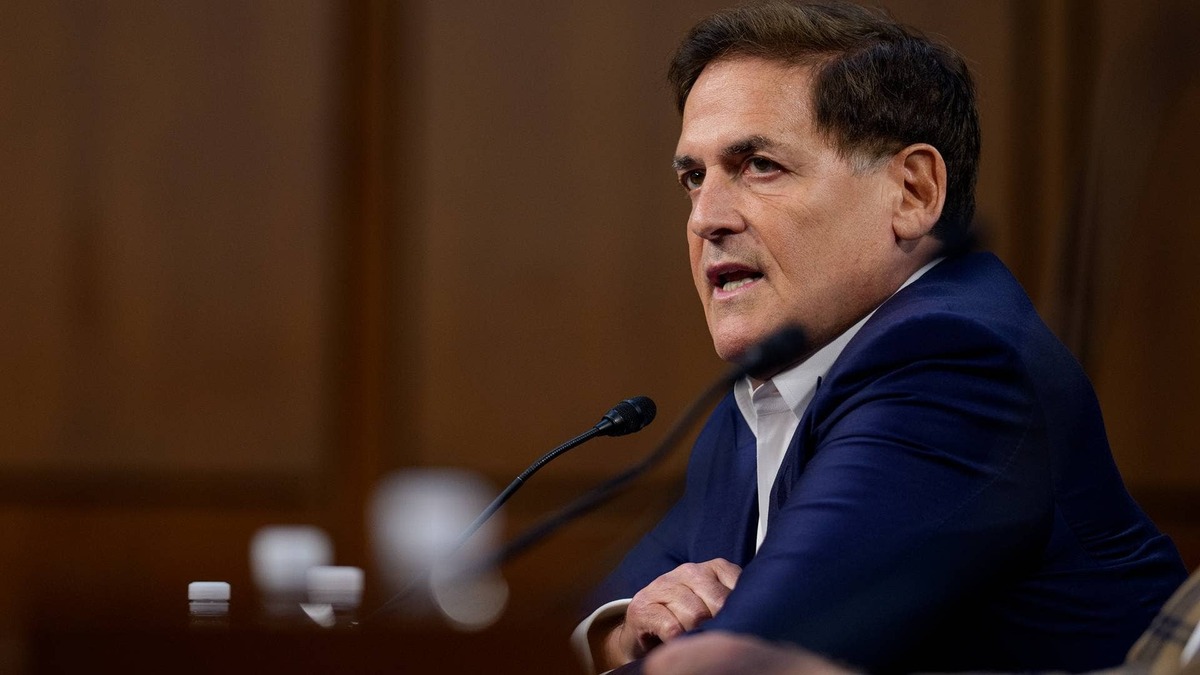  Mark Cuban warns that copycat-friendly industries often lack lasting advantages, turning exciting opportunities into costly investments over time. 