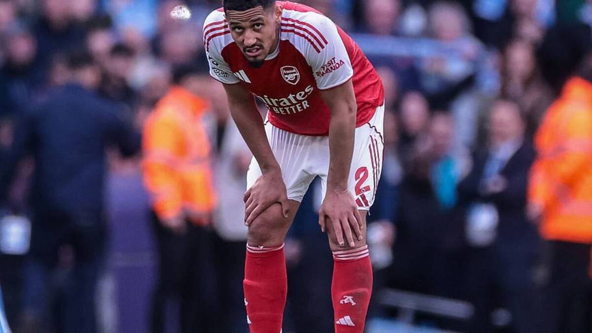  William Saliba is playing through injury this summer. | Mark Cosgrove/News Images/NurPhoto/Getty Images 