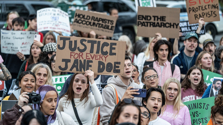 Una jueza permite a la denunciante de violación grupal en Cornell mantener anonimato