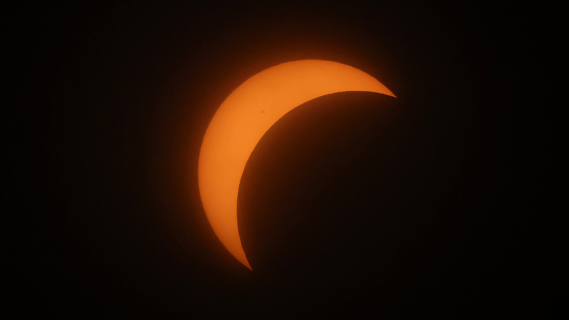 How Pittsburgh researchers are trying to solve the ‘shadow bands' solar eclipse mystery 