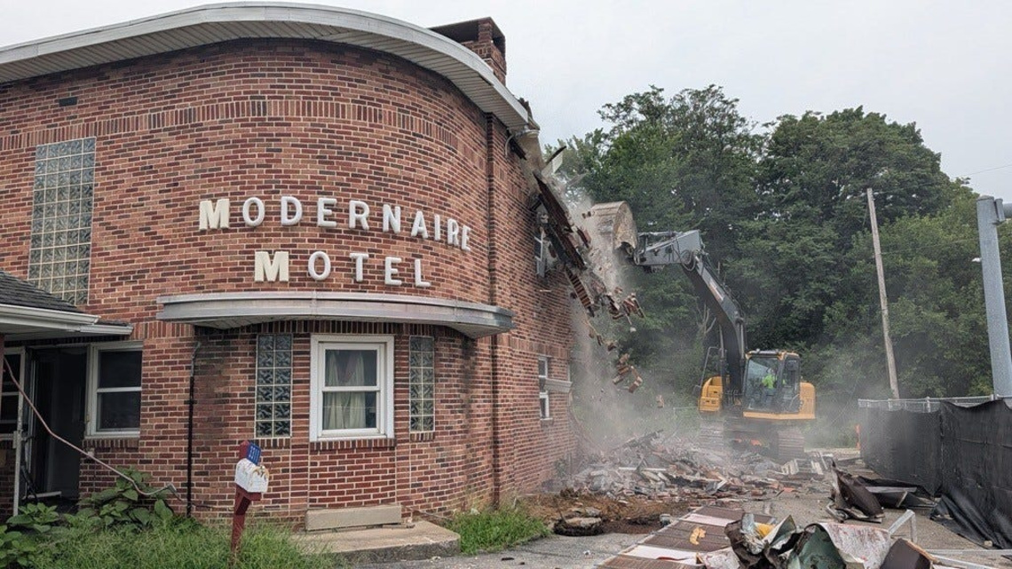 Historic Modernaire Motel demolished to make way for redevelopment 