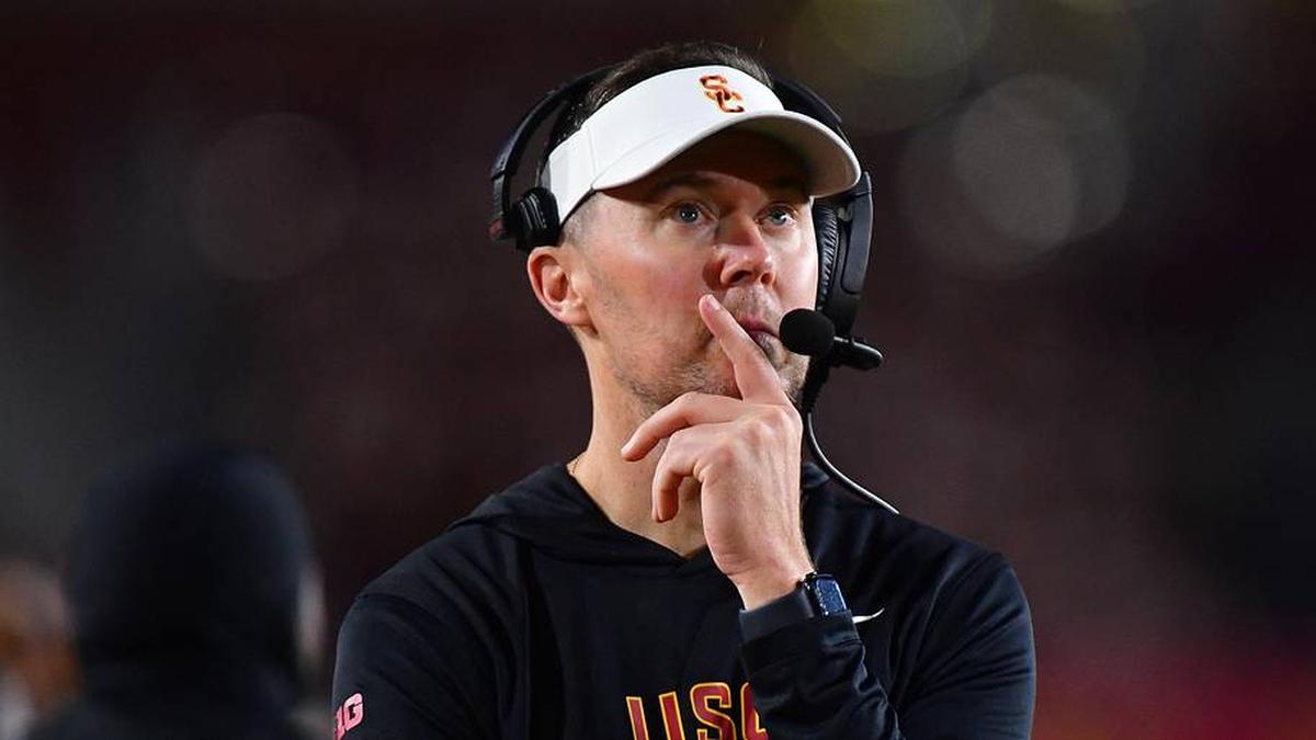  Nov 7, 2025; Los Angeles, California, USA; Southern California Trojans head coach Lincoln Riley watches game action against the Northwestern Wildcats during the second half at the Los Angeles Memorial Coliseum. Mandatory Credit: Gary A. Vasquez-Imagn Images | Gary A. Vasquez-Imagn Images 