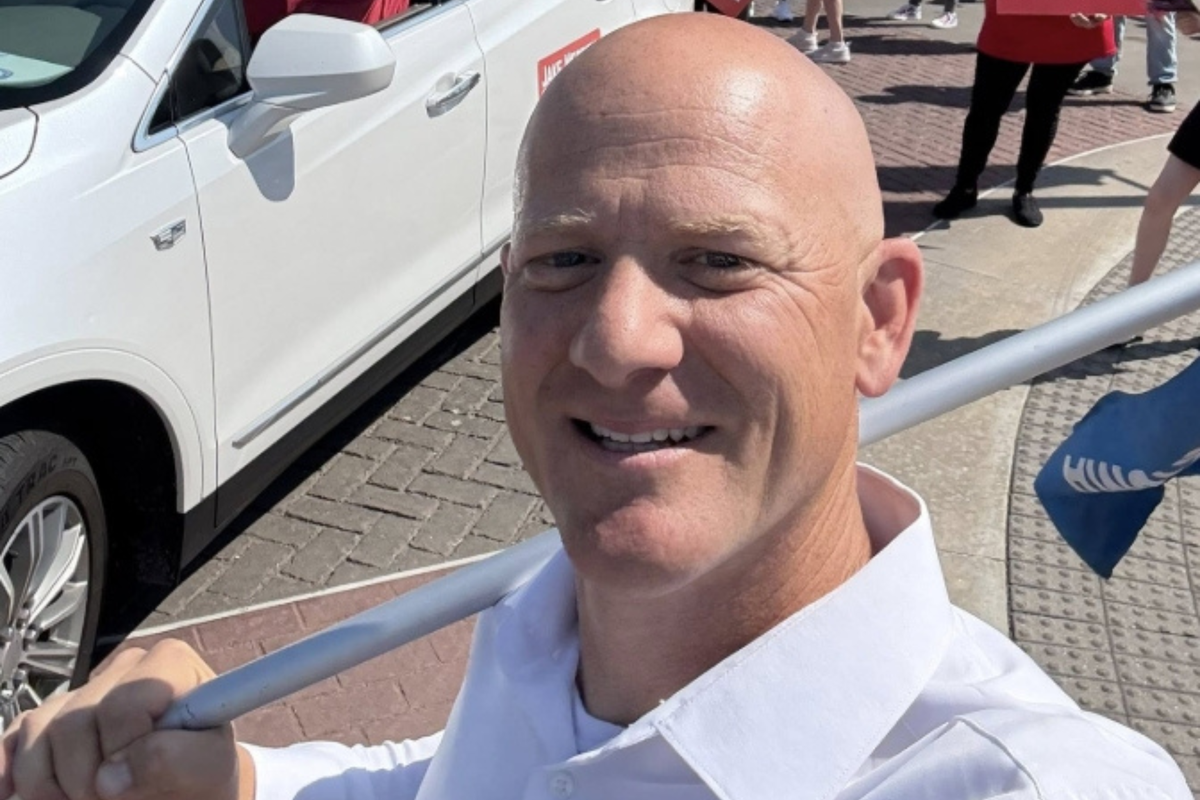  Jake Merrick campaigns in Oklahoma during the 2026 gubernatorial race. 