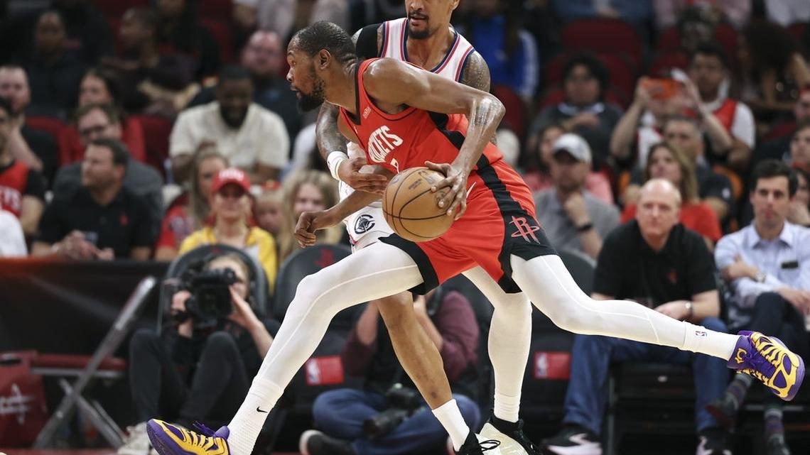 Strong fourth quarter elevates Rockets past Clippers 