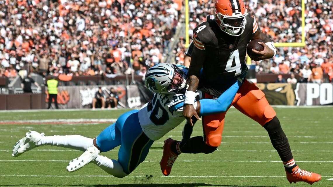 Deshaun Watson guides Browns to comeback win over Panthers