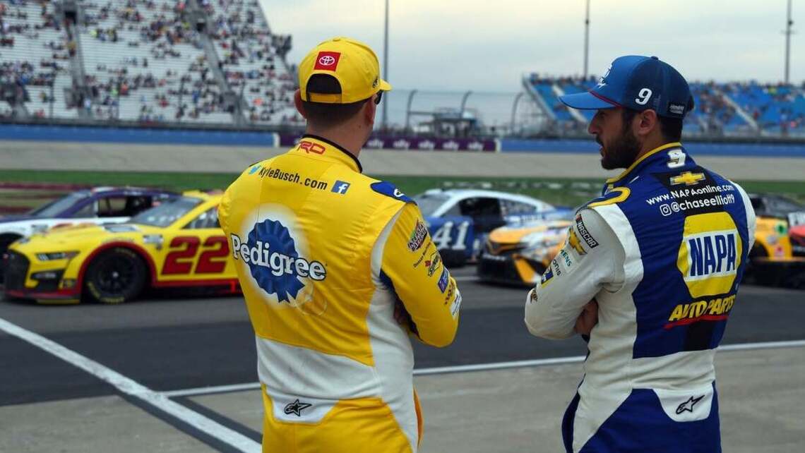 Chase Elliott honors Kyle Busch, opts out of 'Most Popular' vote