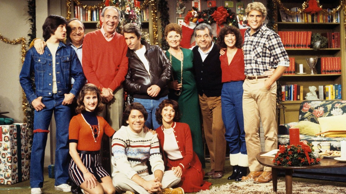 'Happy Days' Actress, 72, Rocks Her Signature Short Hair in Rare Public Appearance 