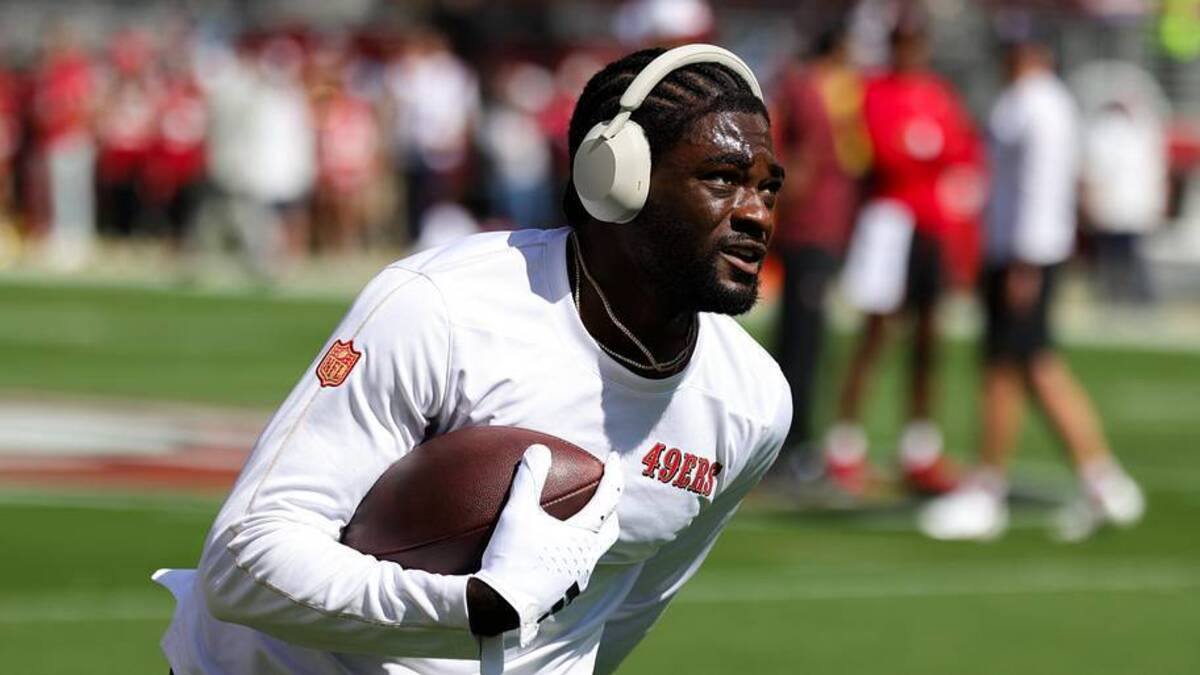  Sep 29, 2024; Santa Clara, California, USA; San Francisco 49ers wide receiver Brandon Aiyuk (11) warms up before the game against the New England Patriots at Levi's Stadium. Mandatory Credit: Sergio Estrada-Imagn Images | Sergio Estrada-Imagn Images 