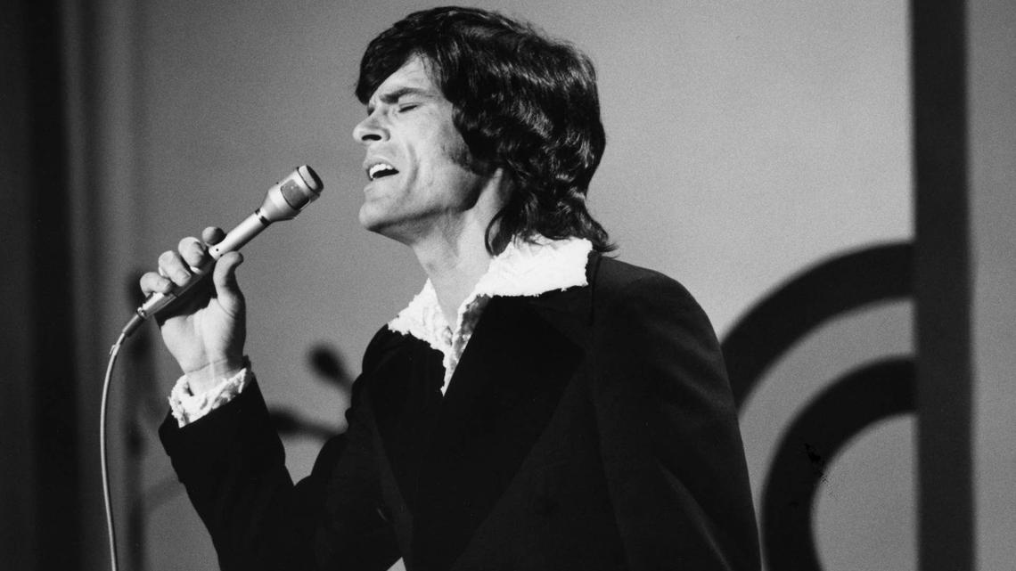 1975 Country Tearjerker Named No. 1 Song 51 Years Ago Today Broke the Record for Longest Title 