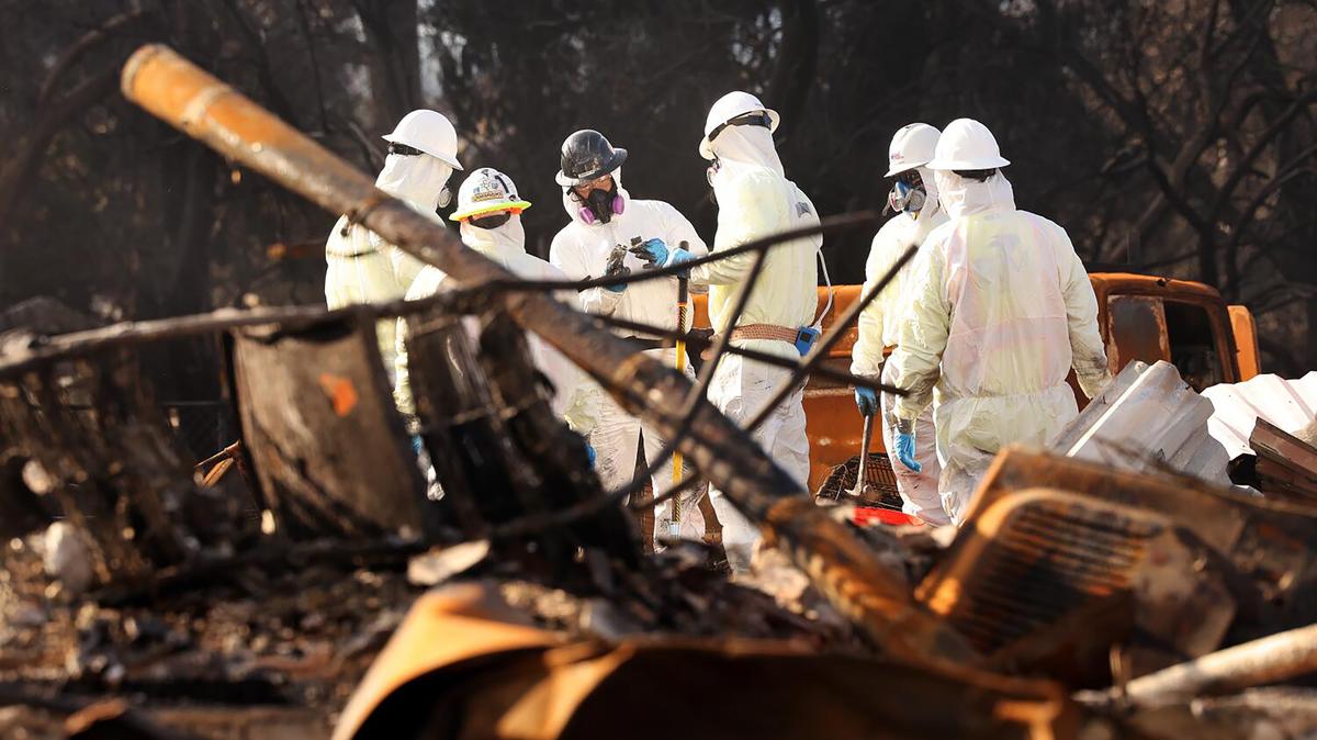 EPA contractors remove hazardous materials at a home in Altadena, California, on Jan. 29, 2025. The U.S. EPA is leading the cleanup efforts for areas affected by the LA wildfires. (Christina House/Los Angeles Times/TNS)
