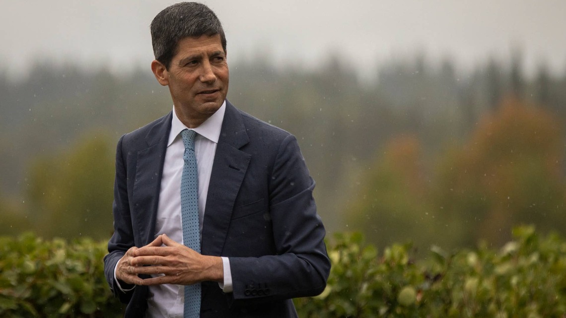 Veteran analyst predicts Fed rate hike after Warsh's hawkish shift 