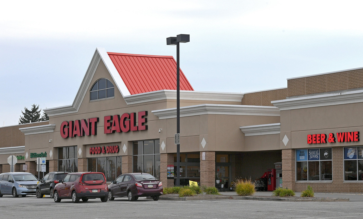 A Giant Eagle store in Pennsylvania. The chain will sell some of its stores as part of a deal to be purchased by Kroger.