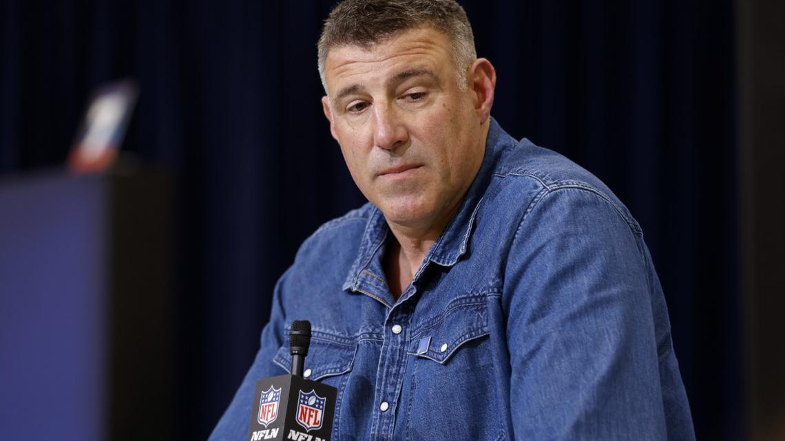 Married NFL Head Coach and Sports Reporter Get Handsy at Luxury Hotel 