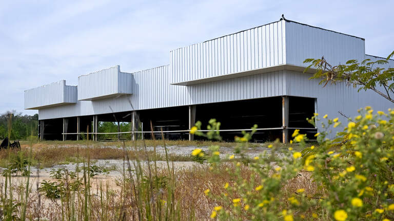 South Bibb locals irked as theft, shipping woes delay Hartley Bridge restaurants