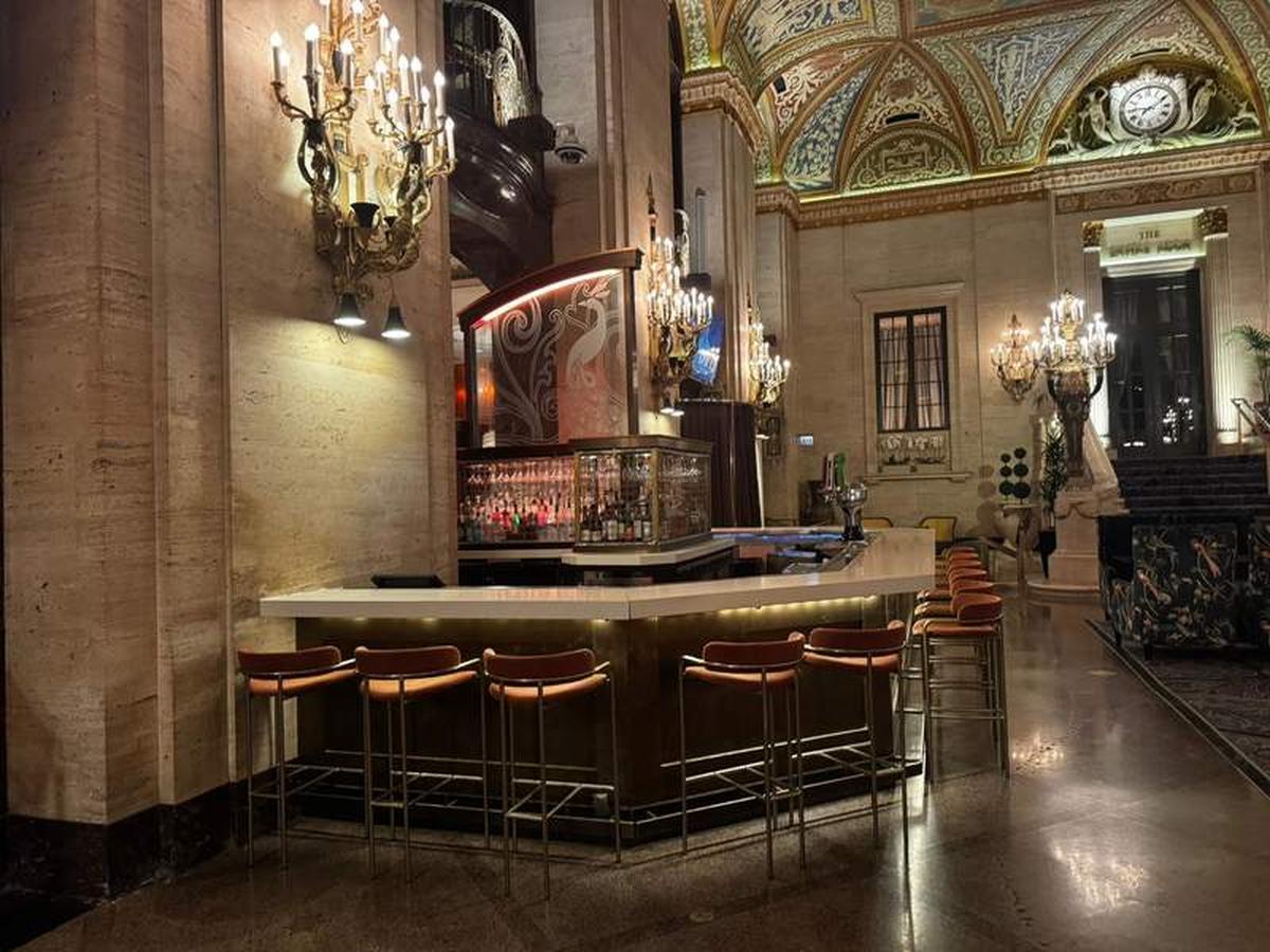  The Lockwood Lobby Bar at the Palmer House  Hilton , an elegant, historic spot for a drink, a bite, and timeless Chicago atmosphere. Not nearly enough time here. Photo credit: Emily Molina 