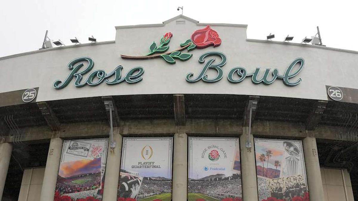  Jan 1, 2026; Pasadena, CA, USA; A general overall view of the Rose Bowl Stadium facade during the 2026 Rose Bowl and quarterfinal game of the College Football Playoff. Mandatory Credit: Kirby Lee-Imagn Images | Kirby Lee-Imagn Images 