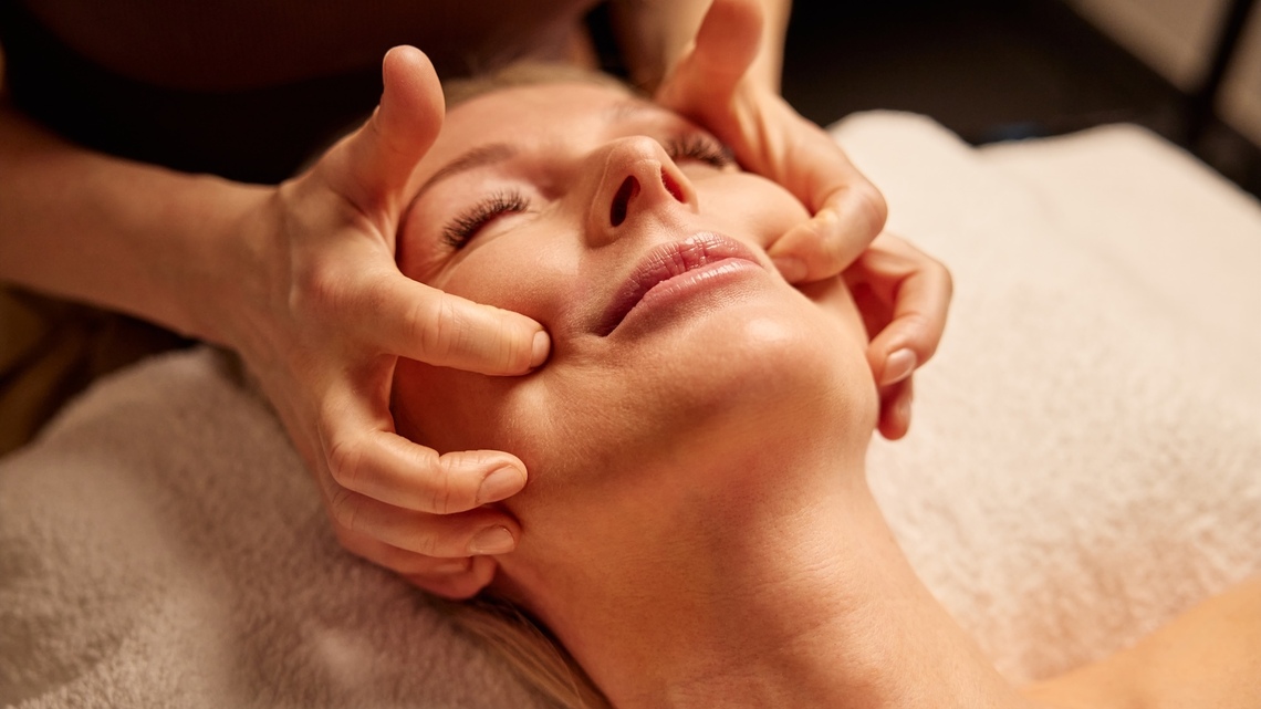 How an At-Home Facial Massage Can Skip the Spa Bill, Ease Stress and Explore the Vagus Nerve