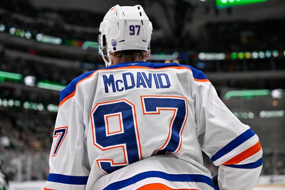  Edmonton Oilers center Connor McDavid (97) looks on at the American Airlines Center. Jerome Miron-Imagn Images