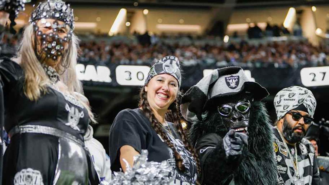  Raider Nation | Darrell Craig Harris, On SI 