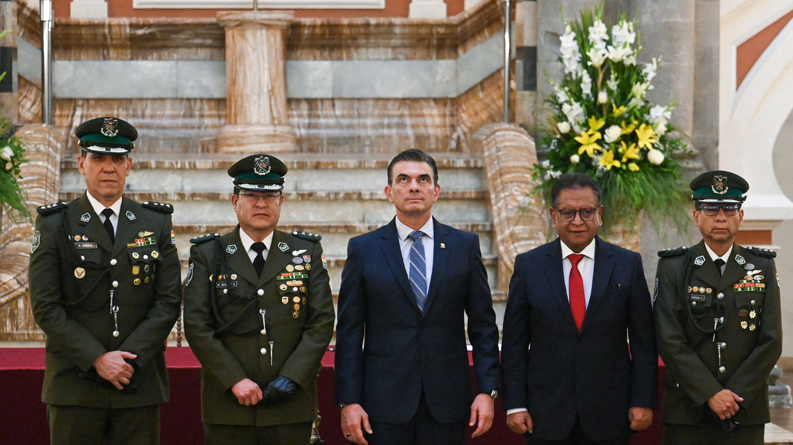 Bolivia elimina subsidios a precio del diésel para combatir desabastecimiento 