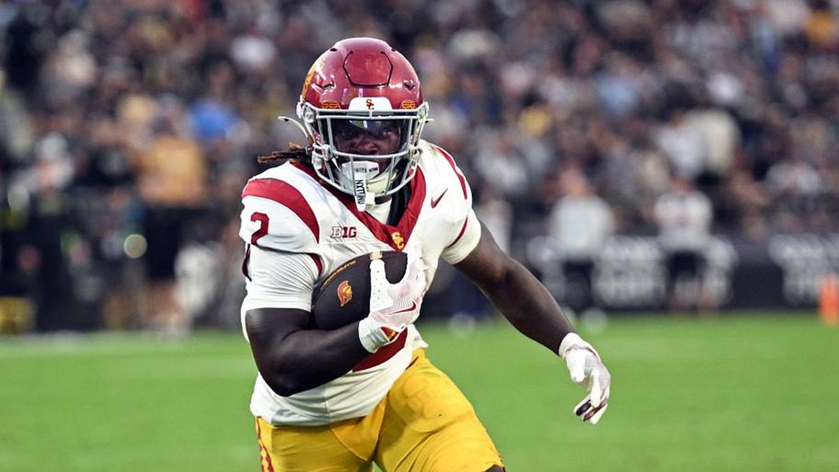  Sep 13, 2025; West Lafayette, Indiana, USA; USC Trojans running back Waymond Jordan (2) runs the ball during the second quarter against the Purdue Boilermakers at Ross-Ade Stadium. Mandatory Credit: Marc Lebryk-Imagn Images | Marc Lebryk-Imagn Images 