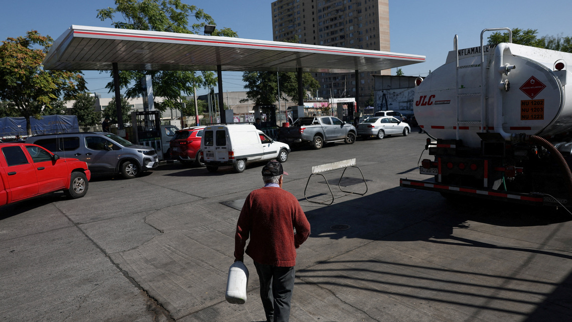 Chile weighs ethanol-gasoline blend as government seeks cheaper fuels amid fiscal strains 