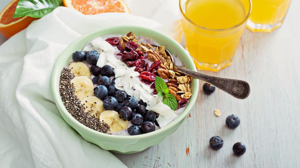 Morning Energy High-Protein Smoothie Bowl Can Help You Lose 10 Pounds A Month 