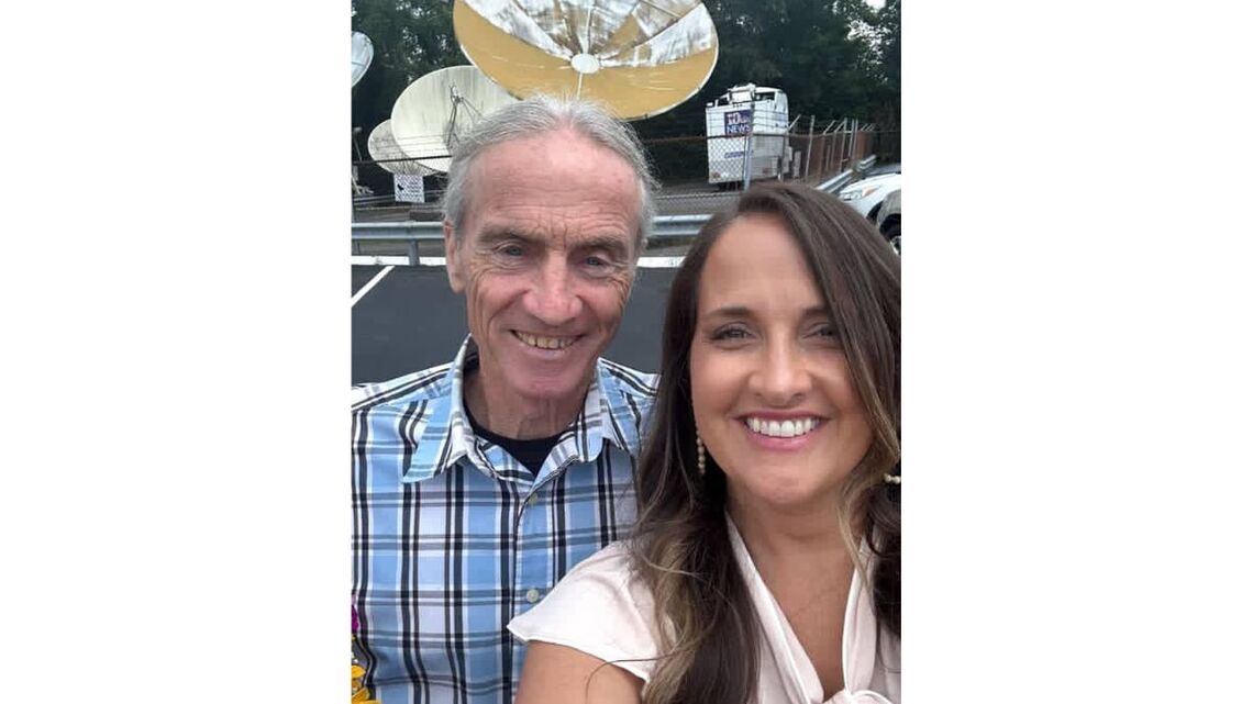 Single Phone Call Reunites Woman With Birth Parents Decades