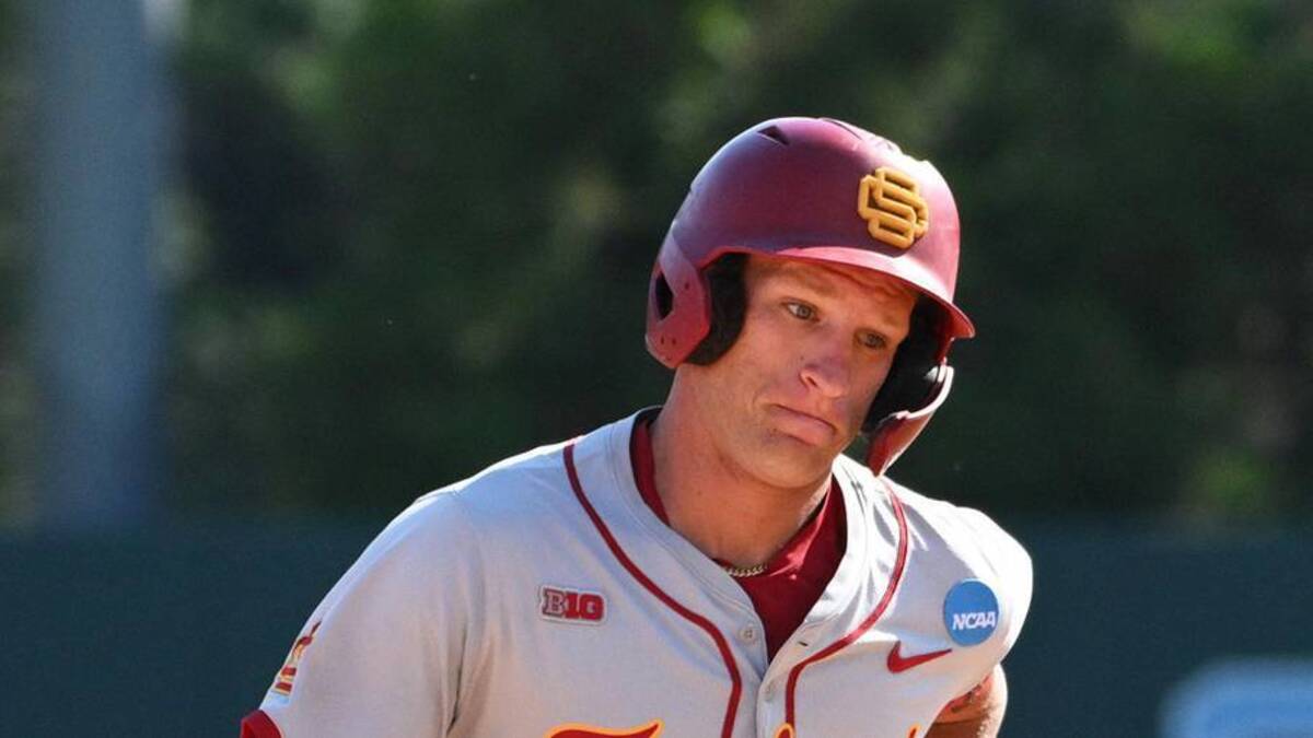  Jun 5, 2026; Chapel Hill, NC, USA; USC Trojans infielder Dean Carpentier (6) rounds third base after hitting a grand slam against the North Carolina Tar Heels in the sixth inning at Boshamer Stadium. Mandatory Credit: Zachary Taft-Imagn Images | Zachary Taft-Imagn Images 