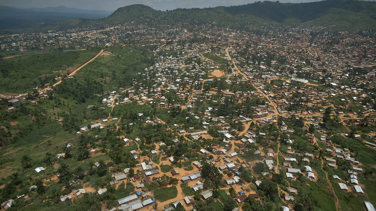 An aerial view from a UN helicopter shows residential settlements and dirt roads, as aid agencies intensify efforts to contain the Ebola outbreak involving the Bundibugyo strain in the outskirts of Mongbwalu, Djugu Territory of Ituri province which is the epicentre of the Ebola epidemic, Democratic Republic of Congo, June 9, 2026. REUTERS/Gradel Muyisa Mumbere