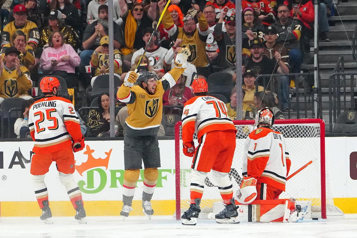  Golden Knights vs Ducks Game 1 Analysis: Hart, Marner Dominant in Controversial 3-1 Win 