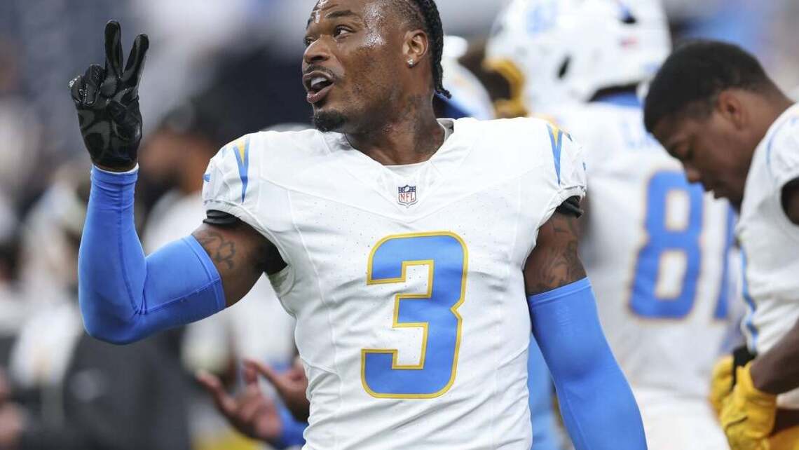 Chargers S Derwin James (finger) to play with cast 