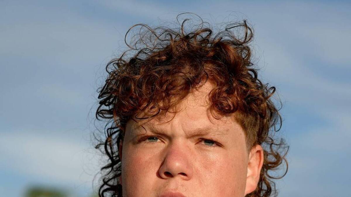  (#43) Breck Kolojay, OL, 6'6, 317 pounds, for the white team, Class of 2026, during IMG's Academy Pro Day held at IMG's football field in Bradenton, FL on Thursday, Feb, 27, 2025. | Thomas Bender/ Sarasota Herald-Tribune / USA TODAY NETWORK via Imagn Images 
