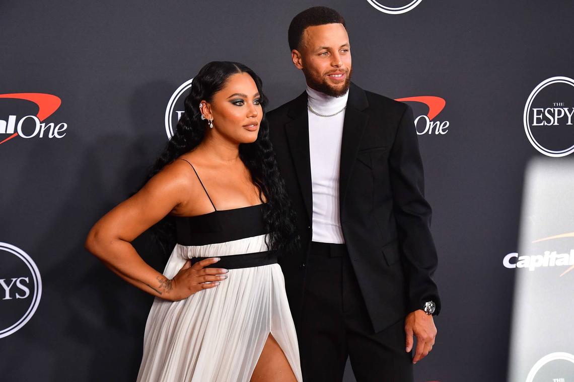  Golden State Warriors guard Stephen Curry and wife Ayesha Curry © Gary A. Vasquez-Imagn Images