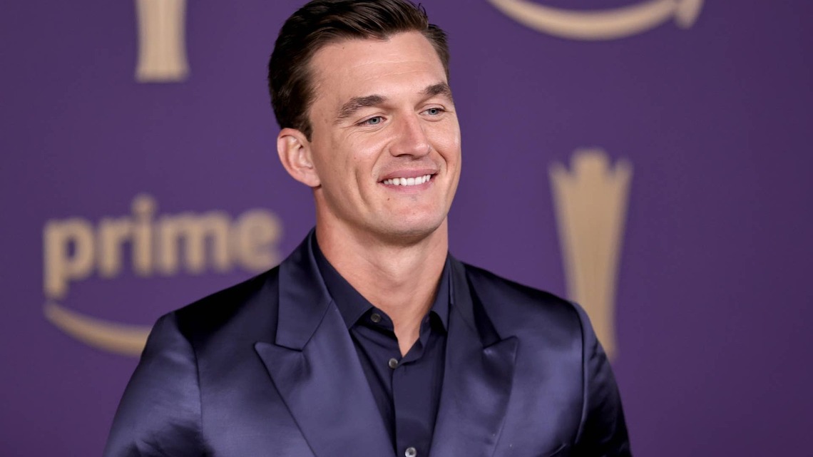 'Bachelorette' Fan Favorite Engaged to Girlfriend After 2 Years of Dating 